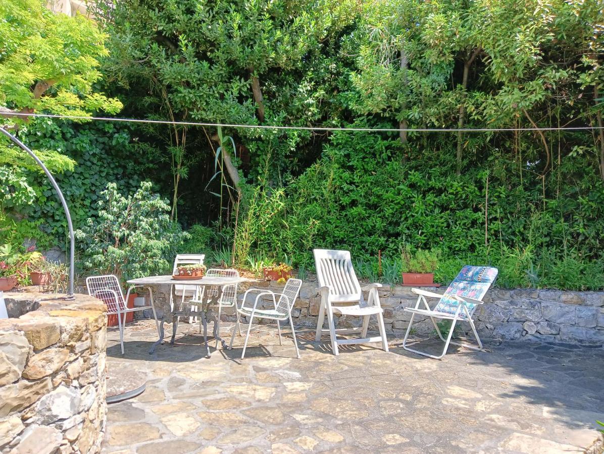 Villetta Con Giardino A Due Passi Dal Mare Imperia Luaran gambar