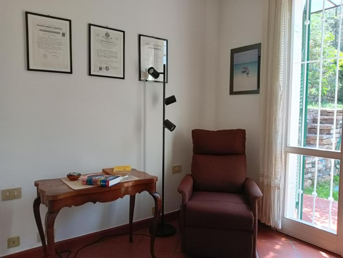 Villetta Con Giardino A Due Passi Dal Mare Imperia Luaran gambar