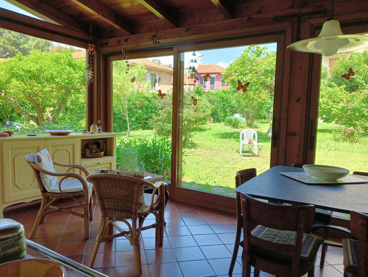 Villetta Con Giardino A Due Passi Dal Mare Imperia Luaran gambar